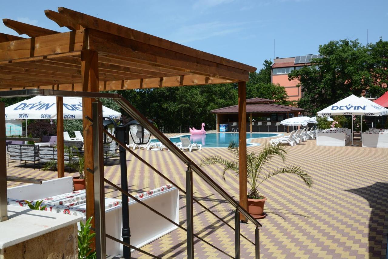 Hotel Neva Kiten  Exterior foto
